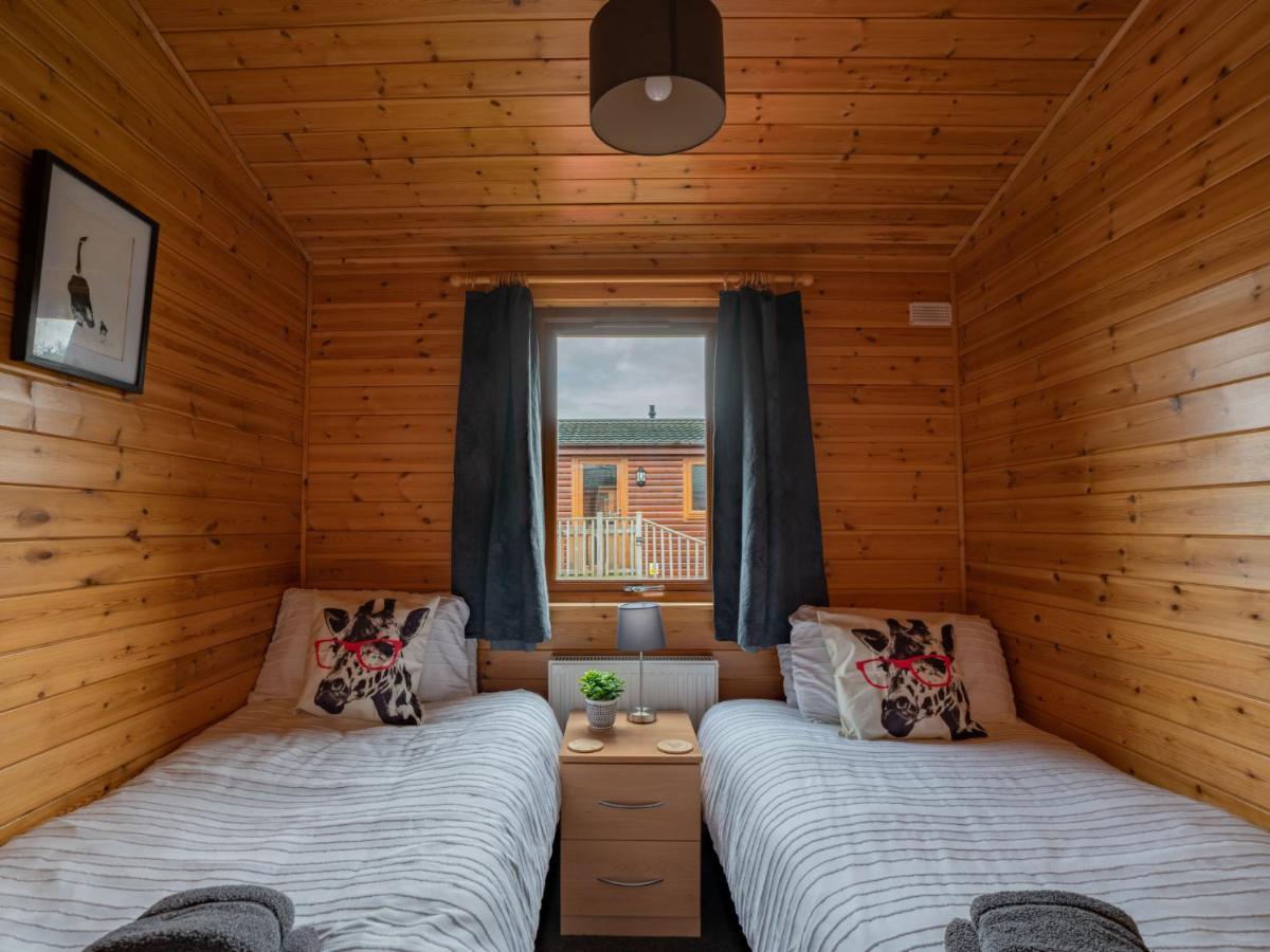 Chalet Loch Leven Lodge 12 Kinross Exteriör bild