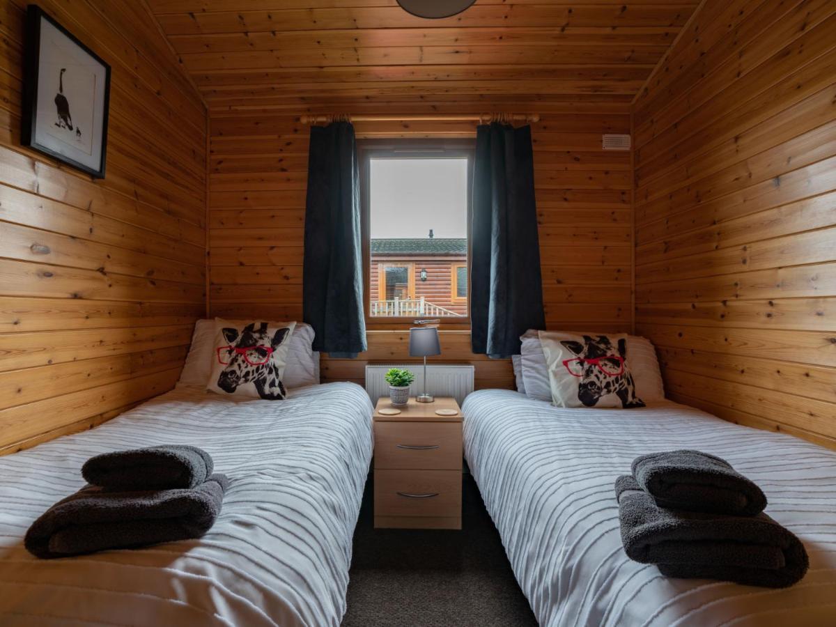 Chalet Loch Leven Lodge 12 Kinross Exteriör bild